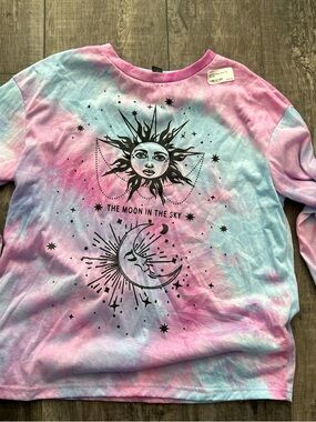 Pastel Tie Dye Celestial Sun Moon Star Top - Large NWT  DB1